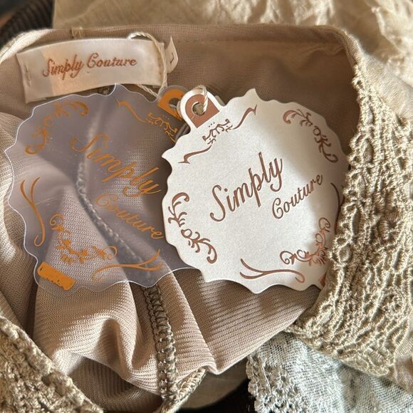 Simply Couture khaki crinkle lace short sleeve & trim embroidered mesh hem top - Picture 8 of 8